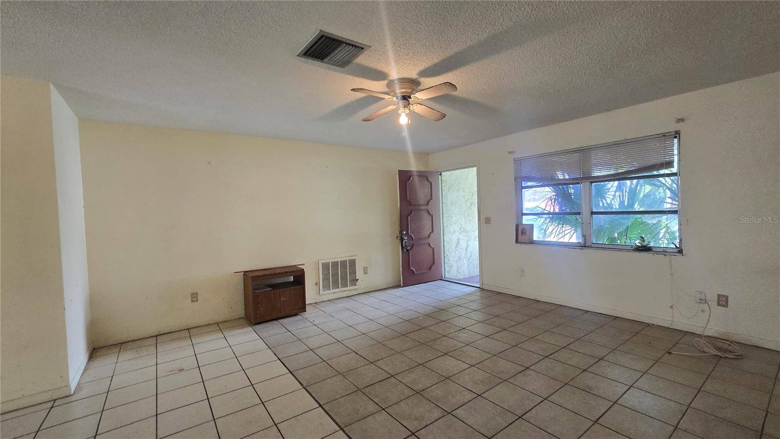 Oldsmar, FL 34677,704 LEMONWOOD DR
