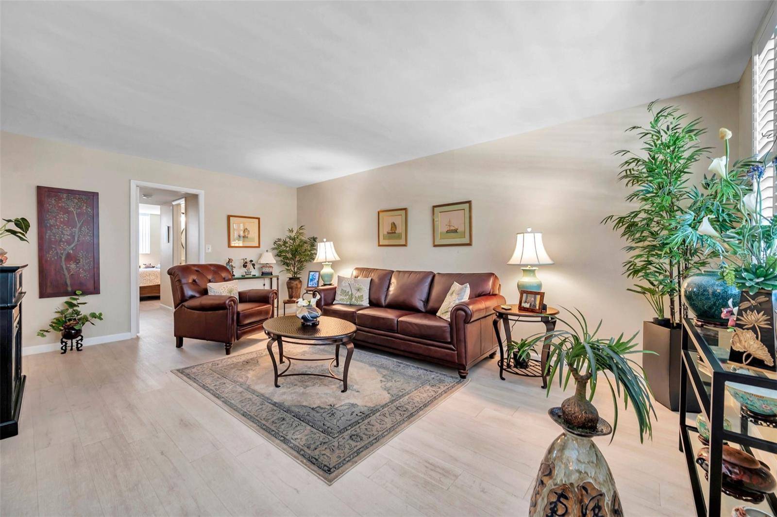St Petersburg, FL 33703,4720 LOCUST ST NE #206