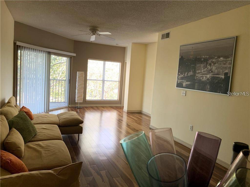 Tampa, FL 33624,4107 CHATHAM OAK CT #326