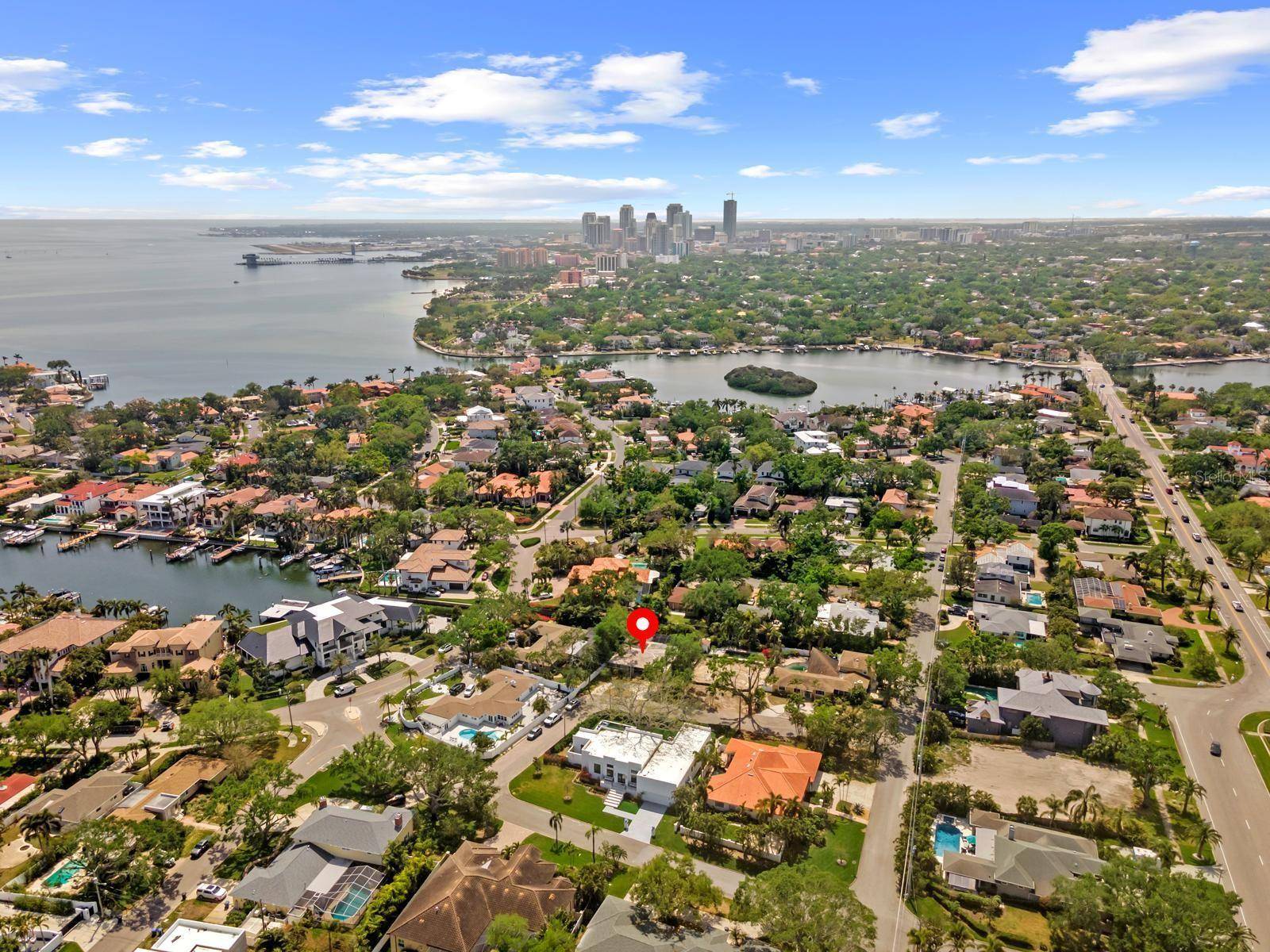 St Petersburg, FL 33704,219 RIALTO WAY NE