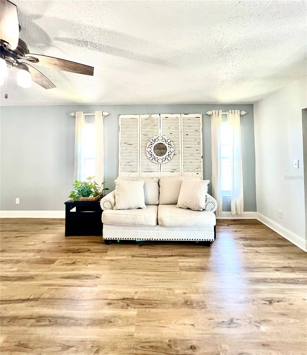 Seminole, FL 33777,717 CORDOVA GREEN #717