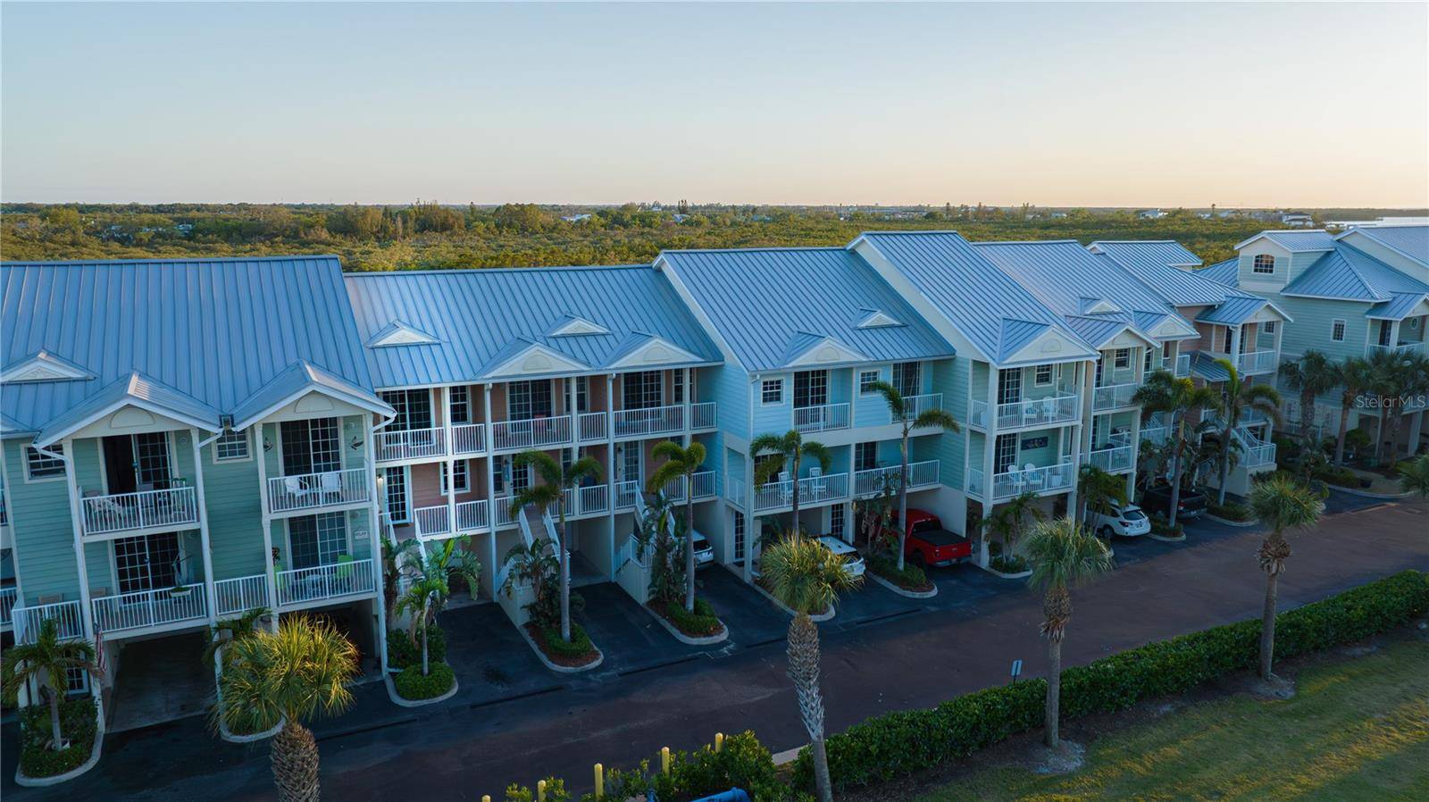 Ruskin, FL 33570,3210 MANGROVE POINT DR
