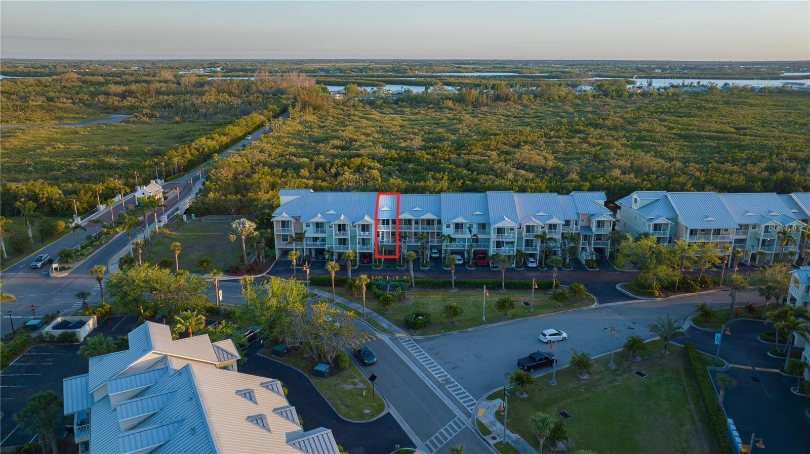 Ruskin, FL 33570,3210 MANGROVE POINT DR