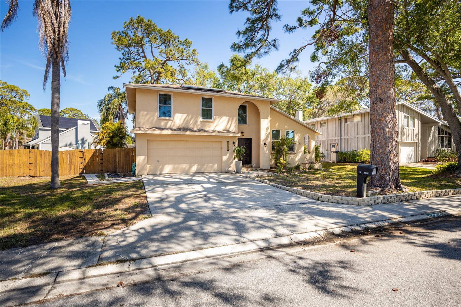Seminole, FL 33776,14323 83RD PL