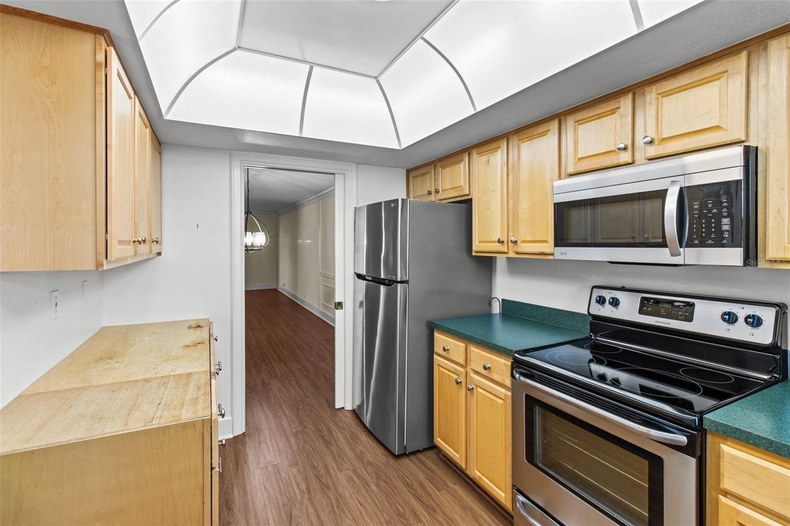 Belleair Bluffs, FL 33770,131 BLUFF VIEW DR #101