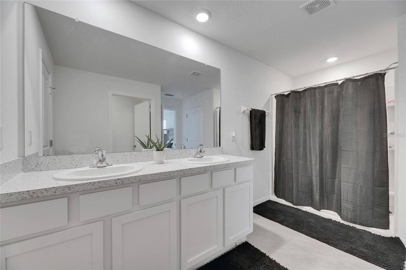 Dade City, FL 33525,35260 SPRUCE KNOB CT