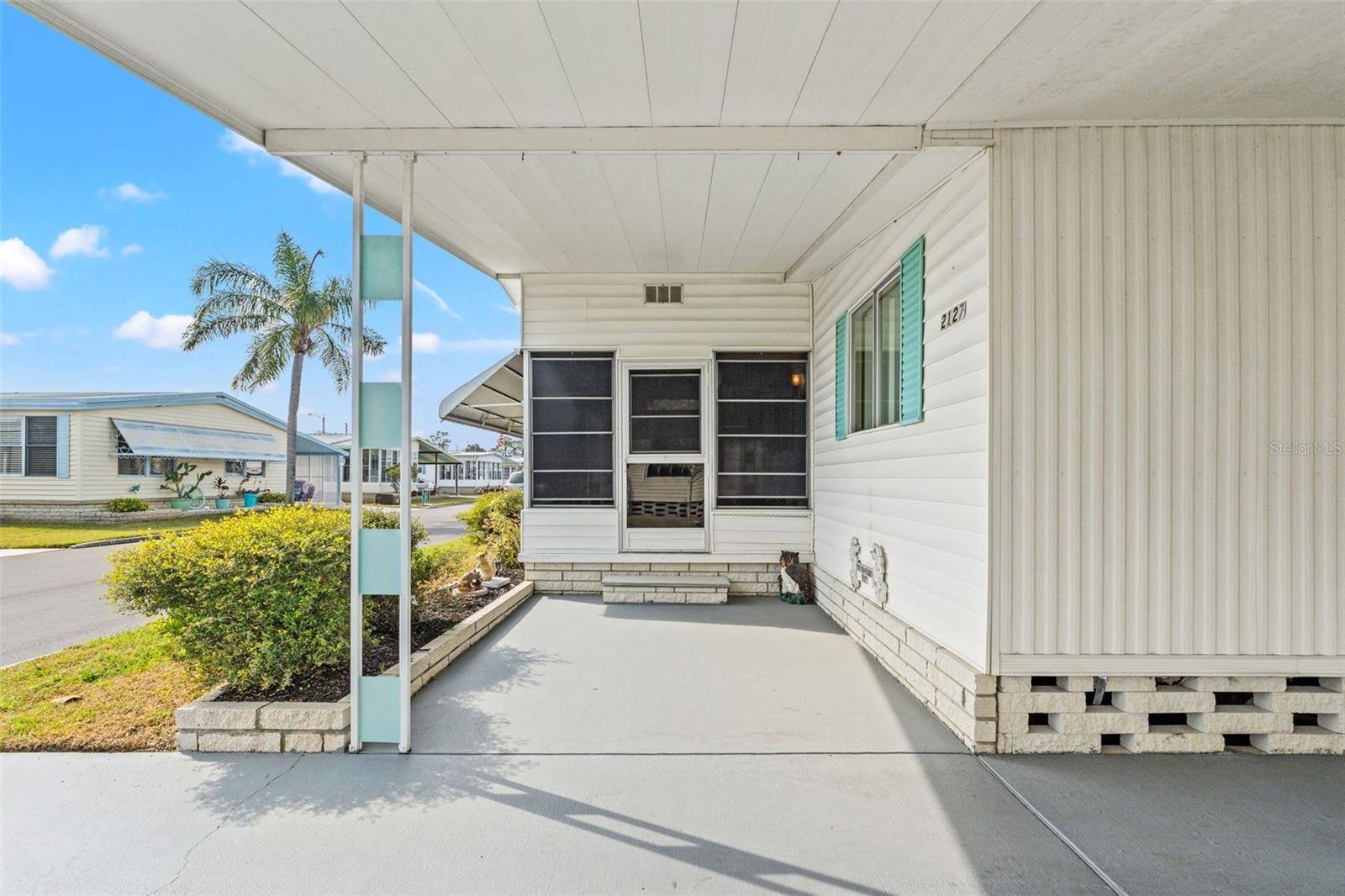 Holiday, FL 34691,2127 KAHALA DR