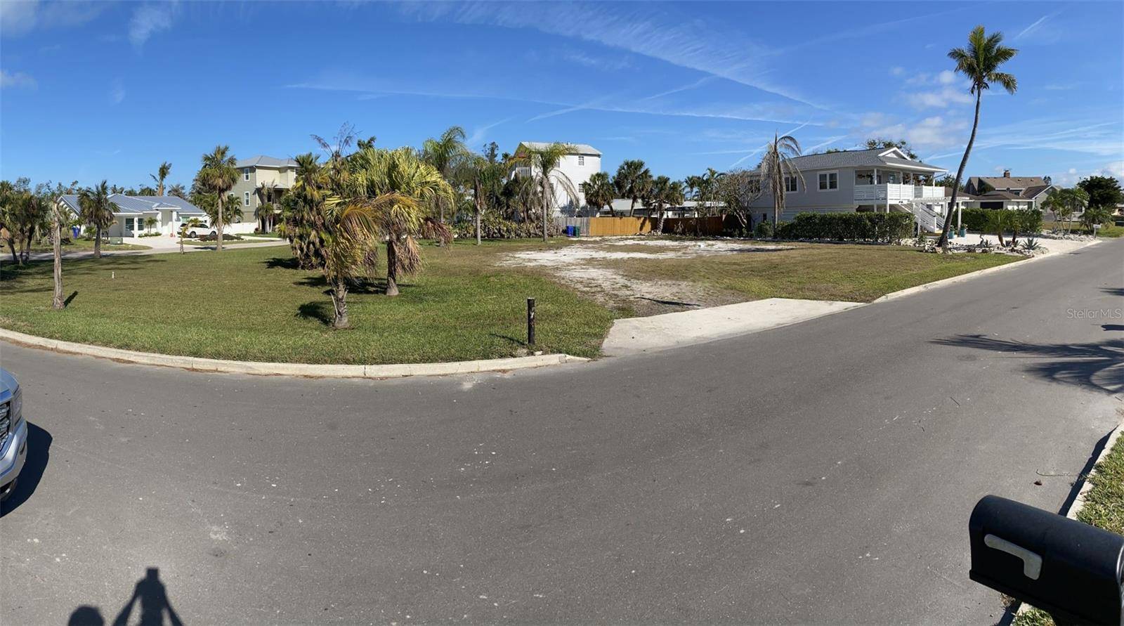 Longboat Key, FL 34228,591 RUSSELL ST
