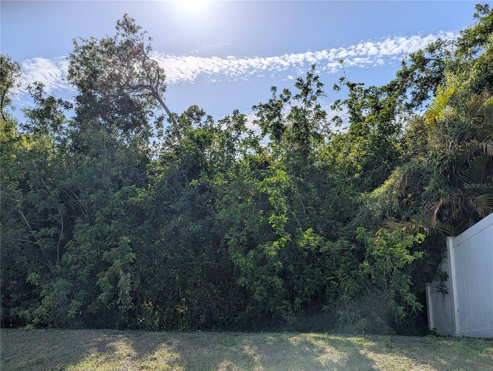 Gibsonton, FL 33534,11527 SOUTHERN CREEK DR