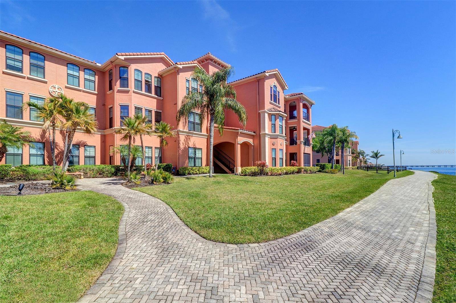 Clearwater, FL 33764,2747 VIA CAPRI #1116