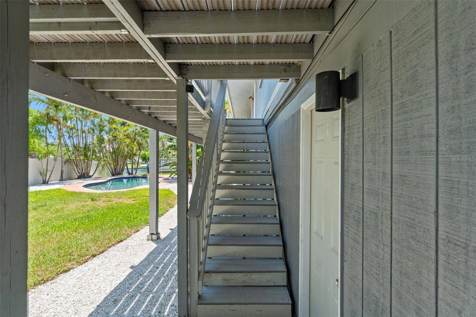 St Petersburg, FL 33705,3901 POMPANO DR SE