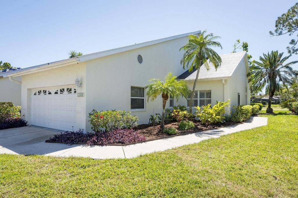 Sarasota, FL 34243,6208 COUNTRY CLUB WAY