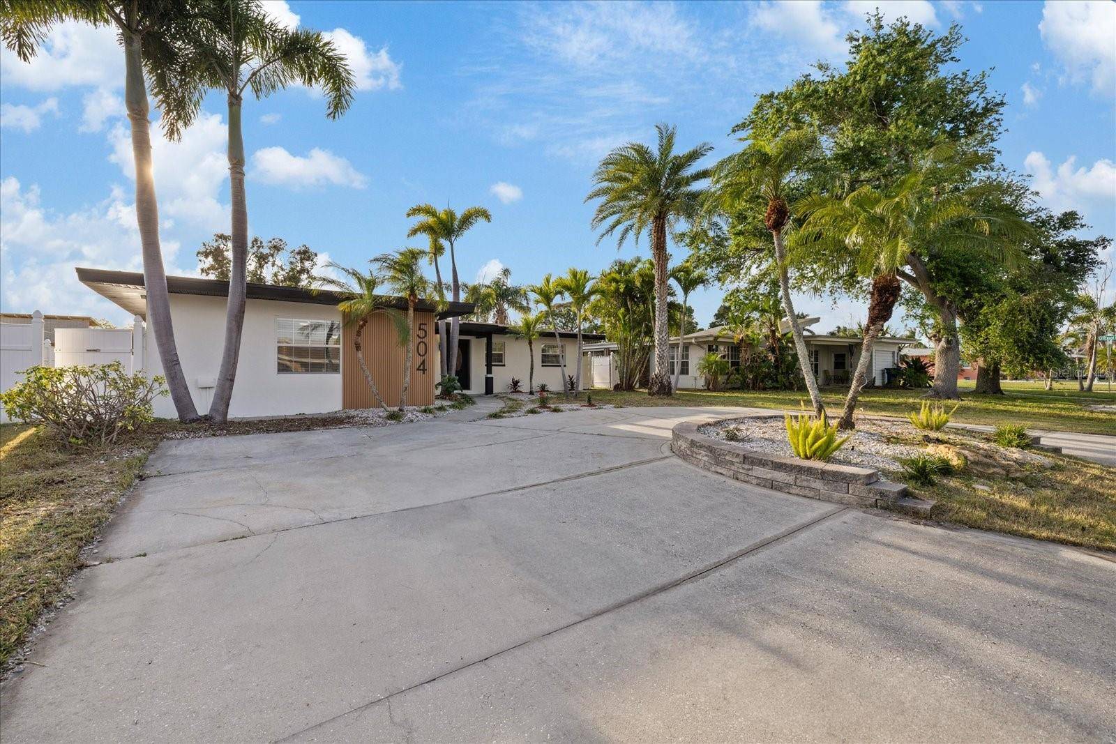 Palm Harbor, FL 34683,504 DRIFTWOOD DR E