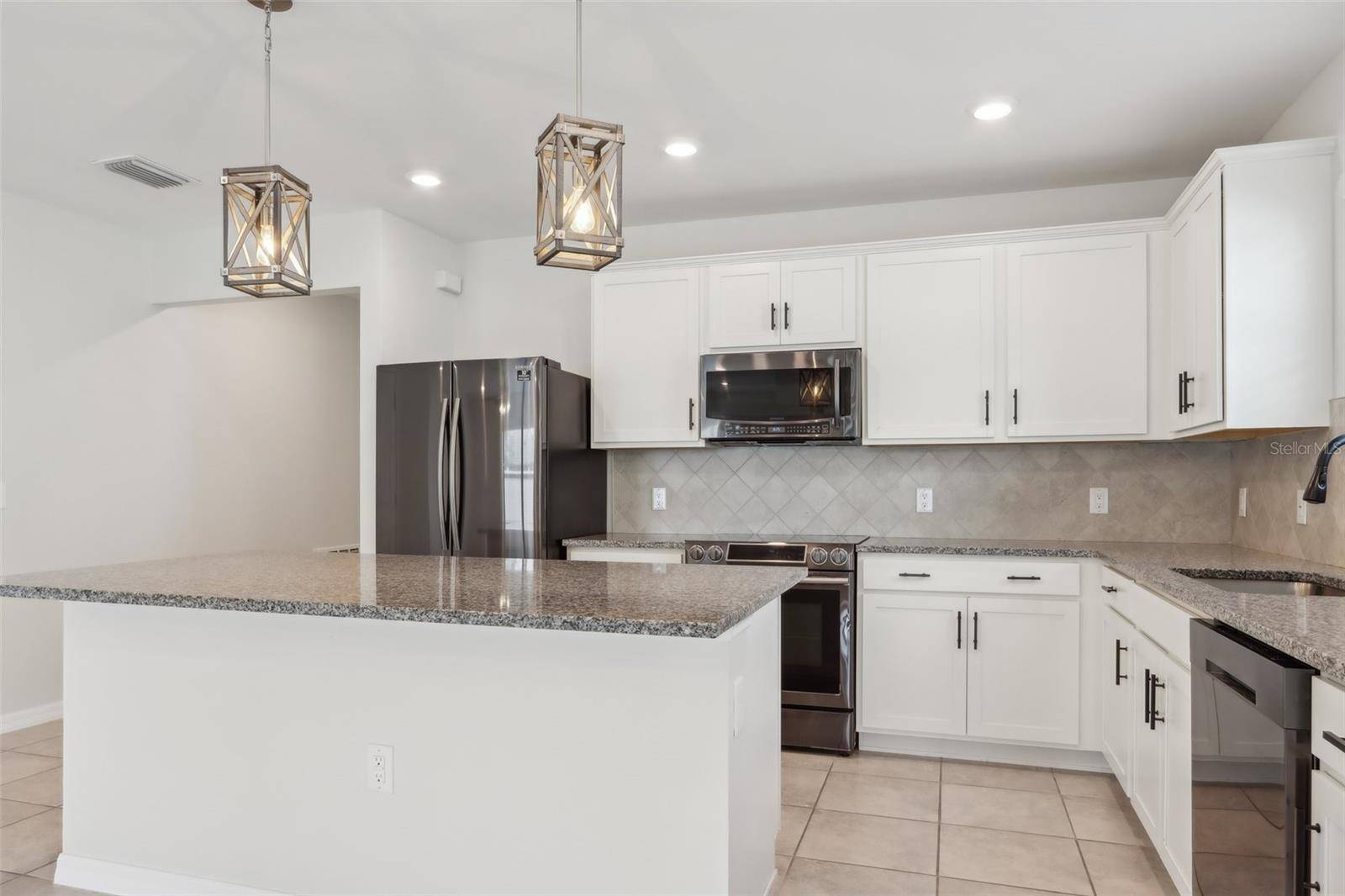 North Fort Myers, FL 33917,10779 MARLBERRY WAY