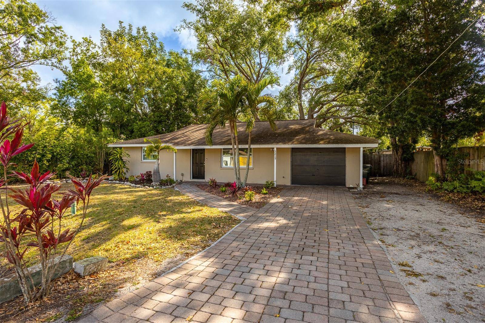 Sarasota, FL 34232,3215 COREY RD