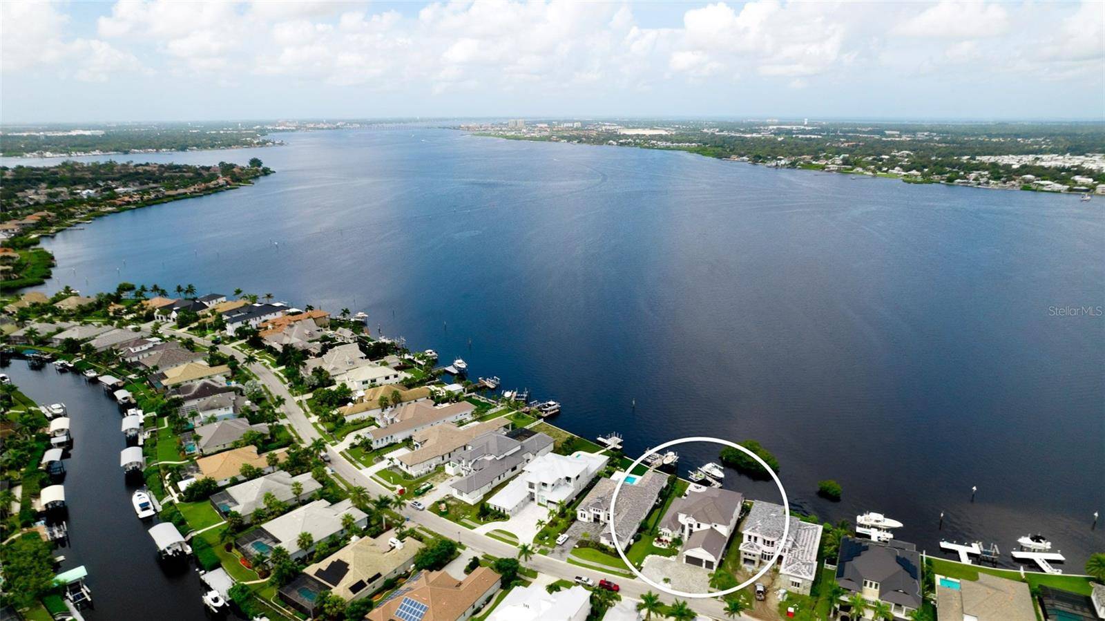 Bradenton, FL 34208,684 REGATTA WAY