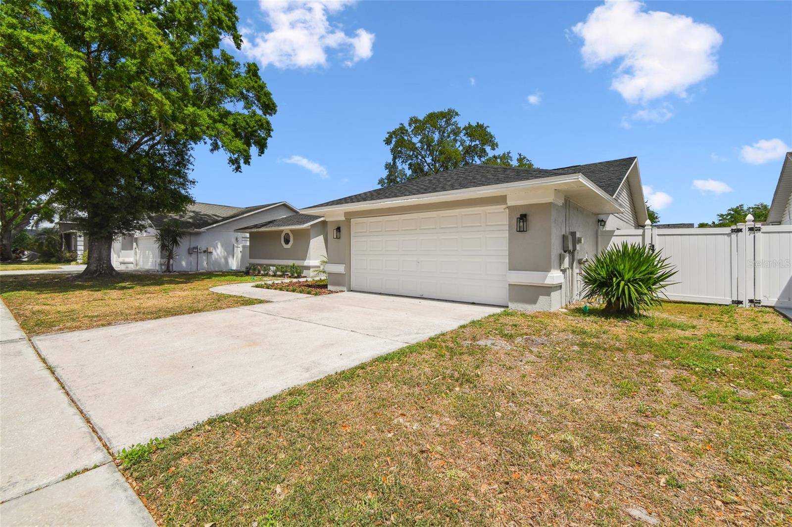 Brandon, FL 33510,930 BALSAMINA DR