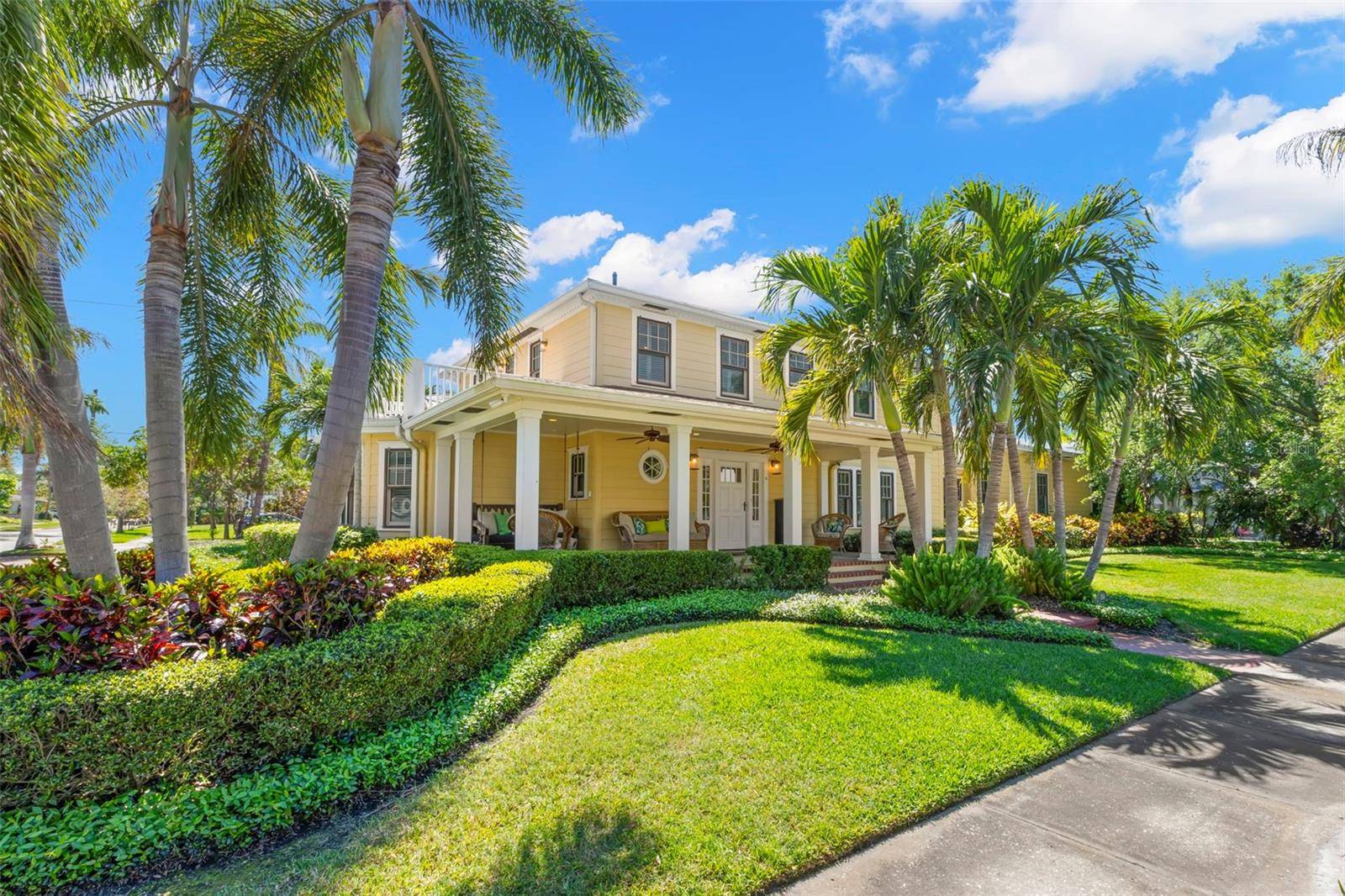 St Petersburg, FL 33704,556 21ST AVE NE