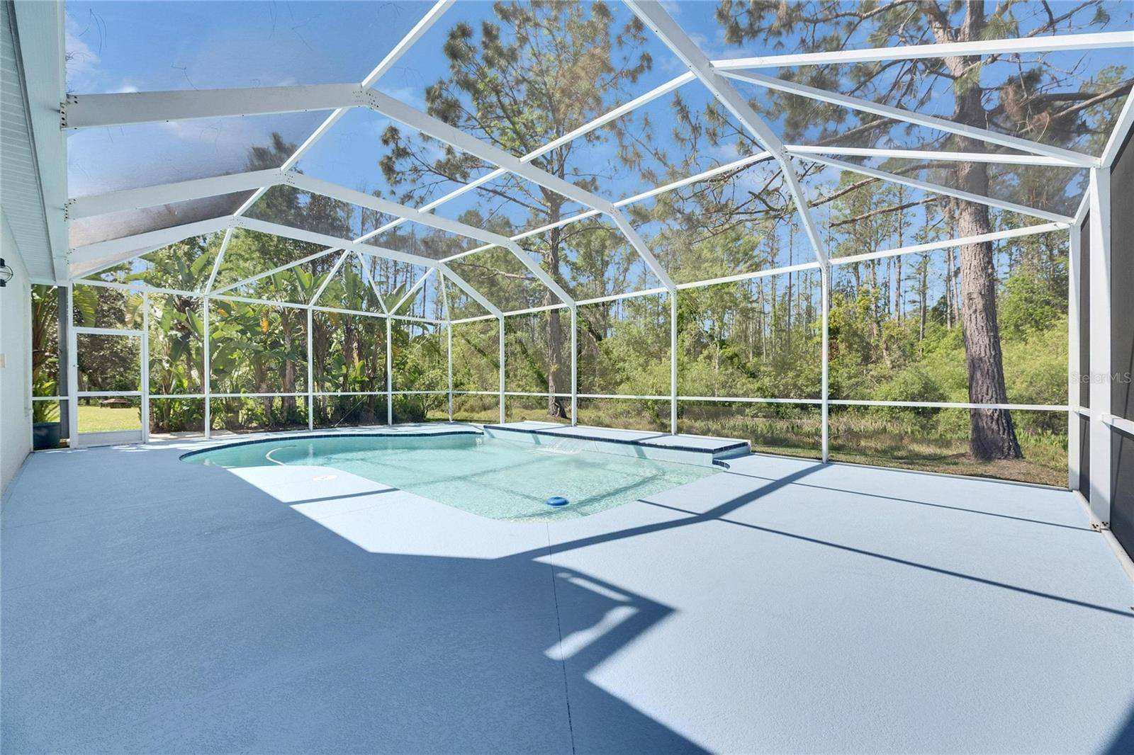 Land O Lakes, FL 34637,21744 WAVERLY SHORES LN