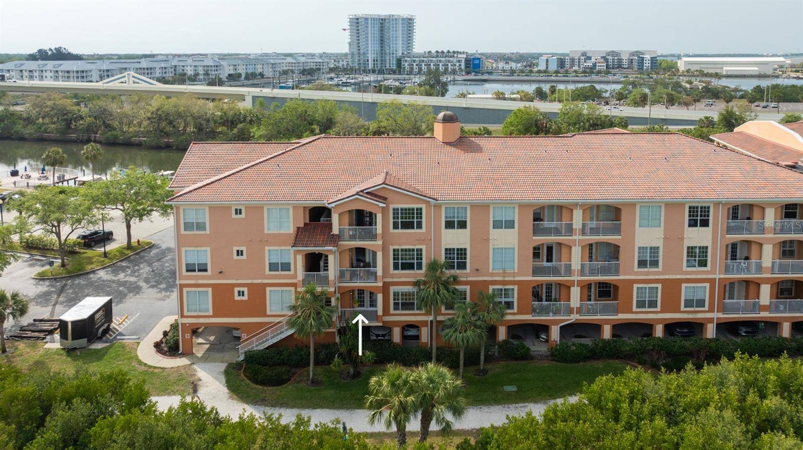 Tampa, FL 33611,5000 CULBREATH KEY WAY #9-104