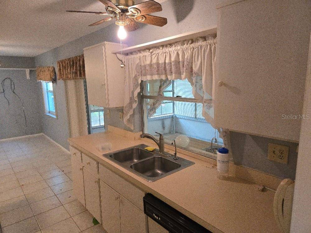 Port Richey, FL 34668,10601 FARNAM CT