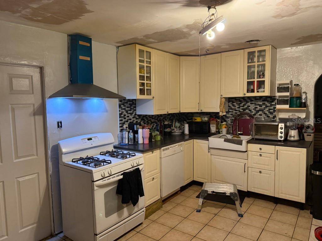 Altamonte Springs, FL 32714,612 ACAPULCA WAY