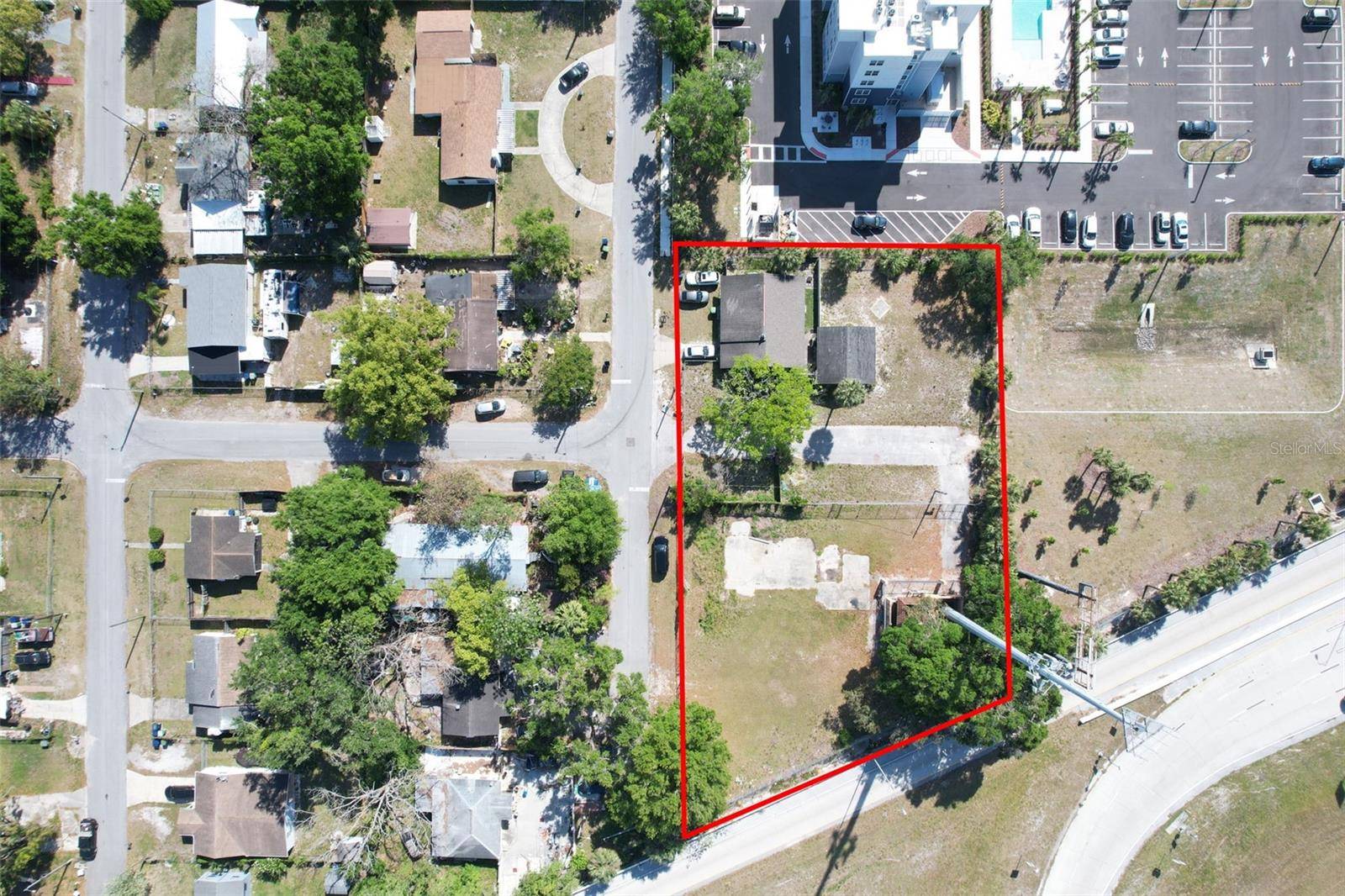 Tampa, FL 33612,705 E WILMA ST