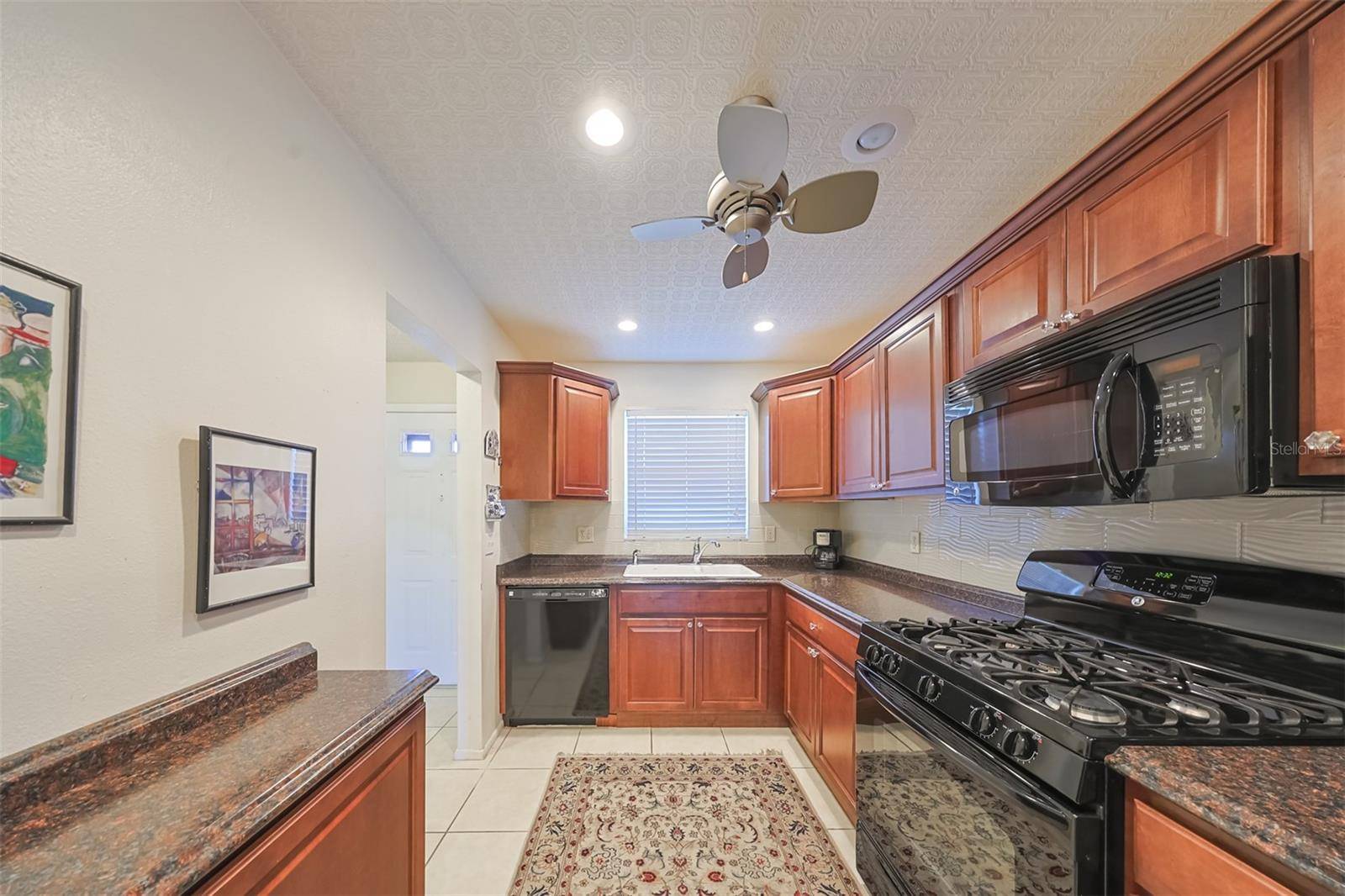 St Petersburg, FL 33709,6070 80TH ST N #406