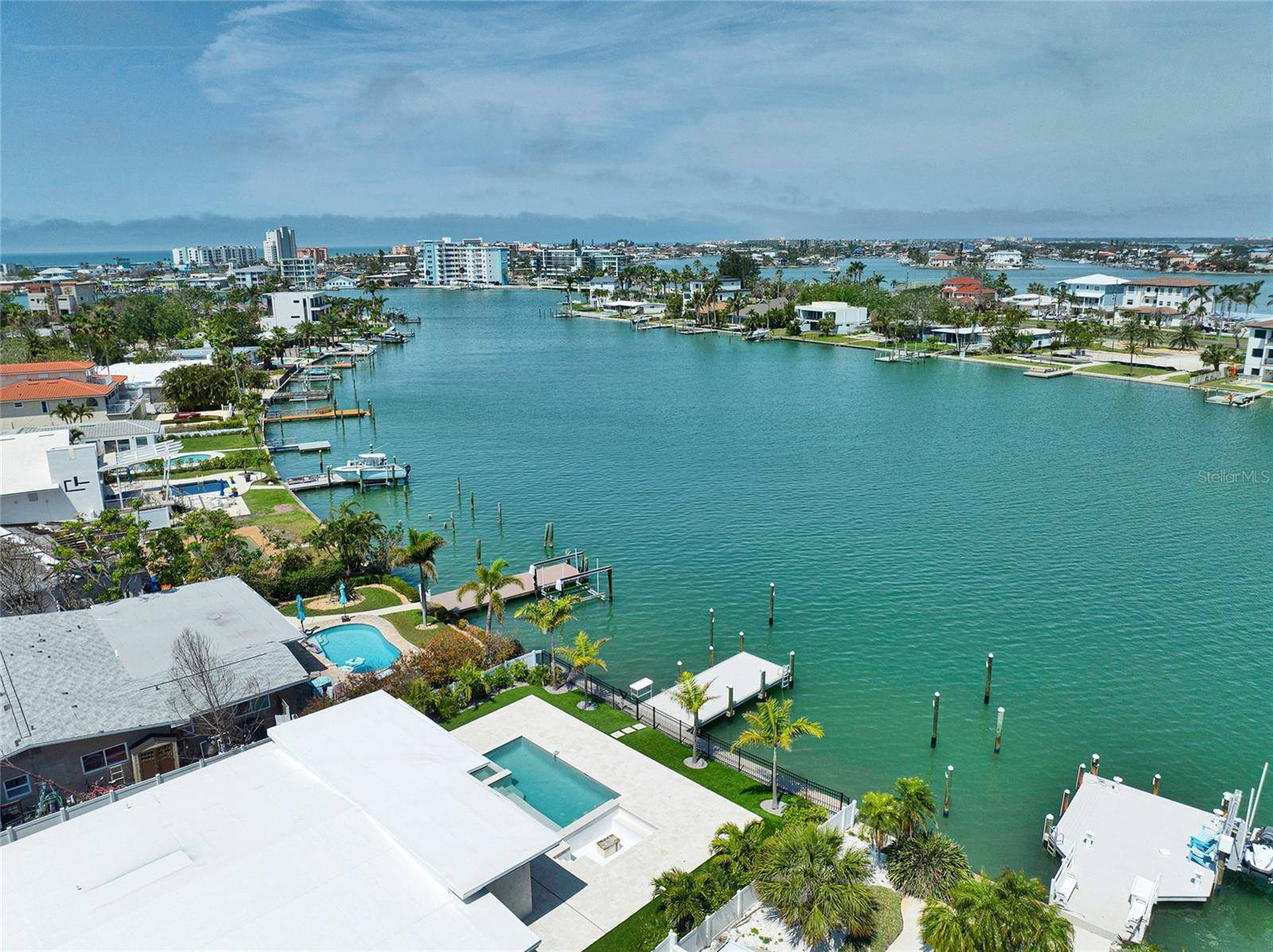 Treasure Island, FL 33706,25 DOLPHIN DR
