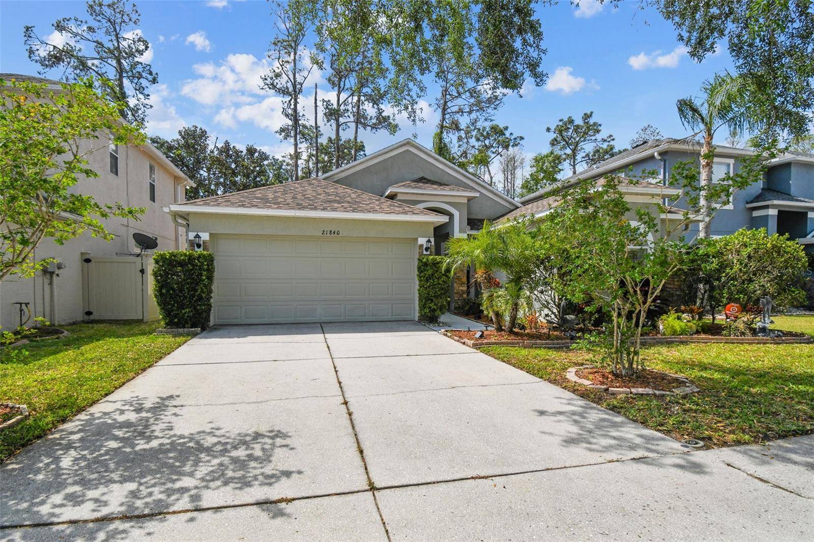 Land O Lakes, FL 34637,21840 WAVERLY SHORES LN