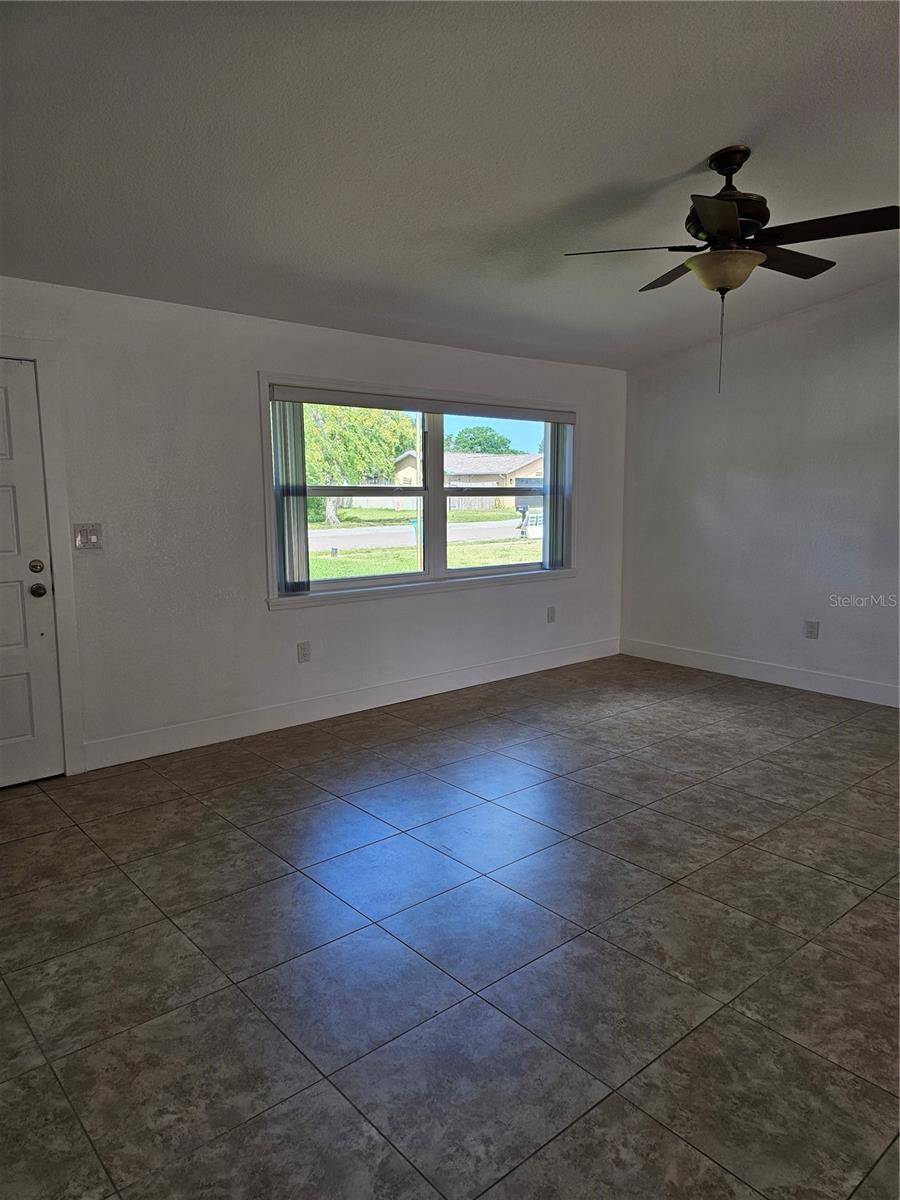 Largo, FL 33773,12619 98TH ST
