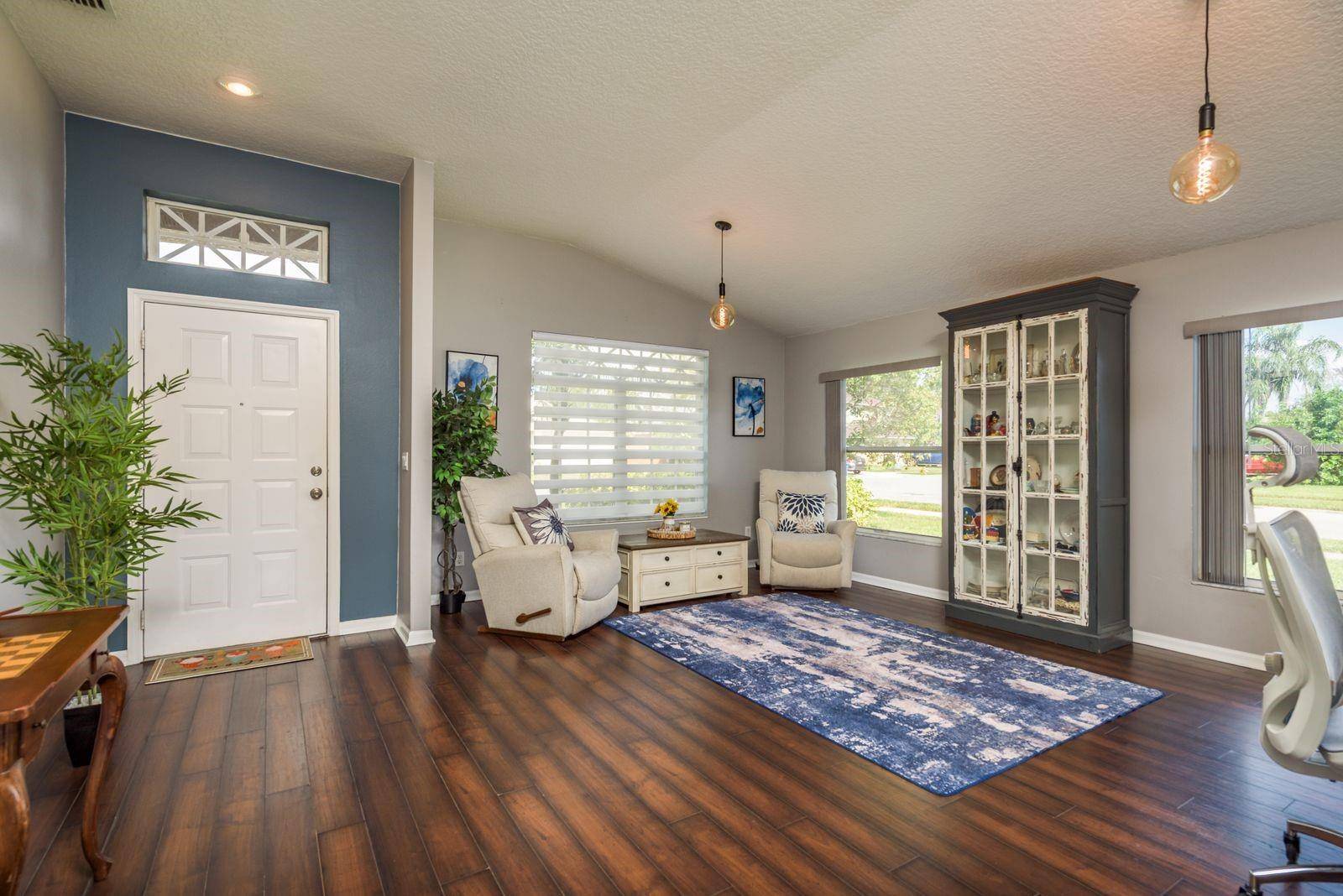 Oldsmar, FL 34677,632 LAKE CYPRESS CIR