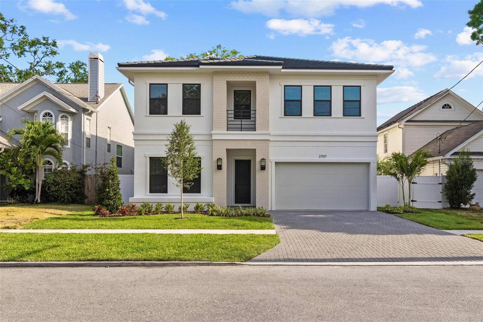 Tampa, FL 33603,803 W WOODLAWN AVE