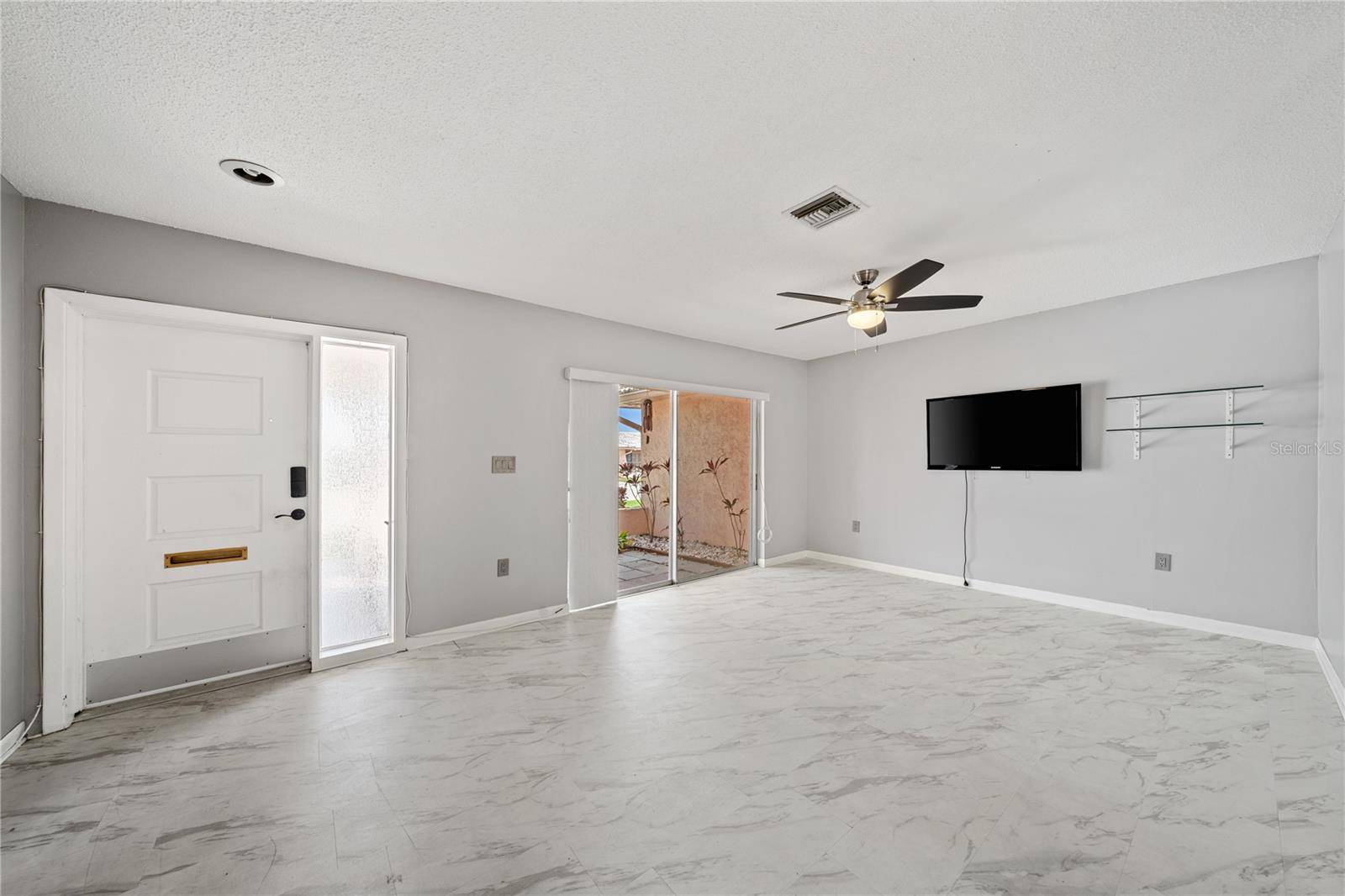 Pinellas Park, FL 33782,5428 LARCHMONT CT N #5428