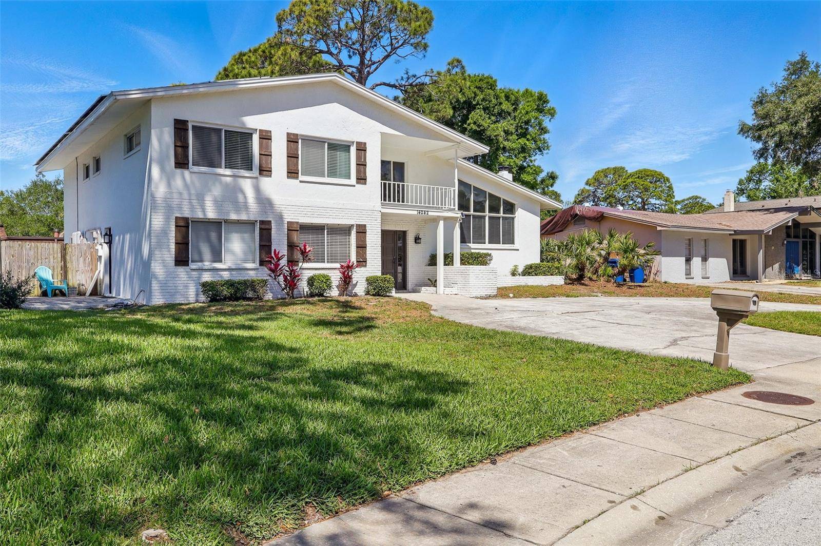 Seminole, FL 33776,14242 84TH TER