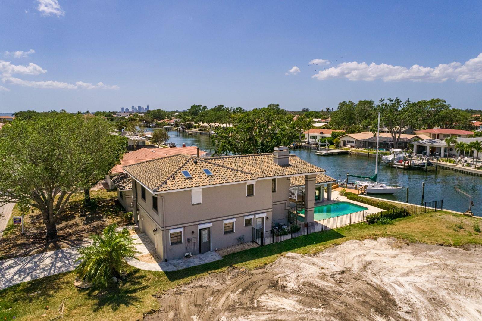 St Petersburg, FL 33703,2063 ILLINOIS AVE NE