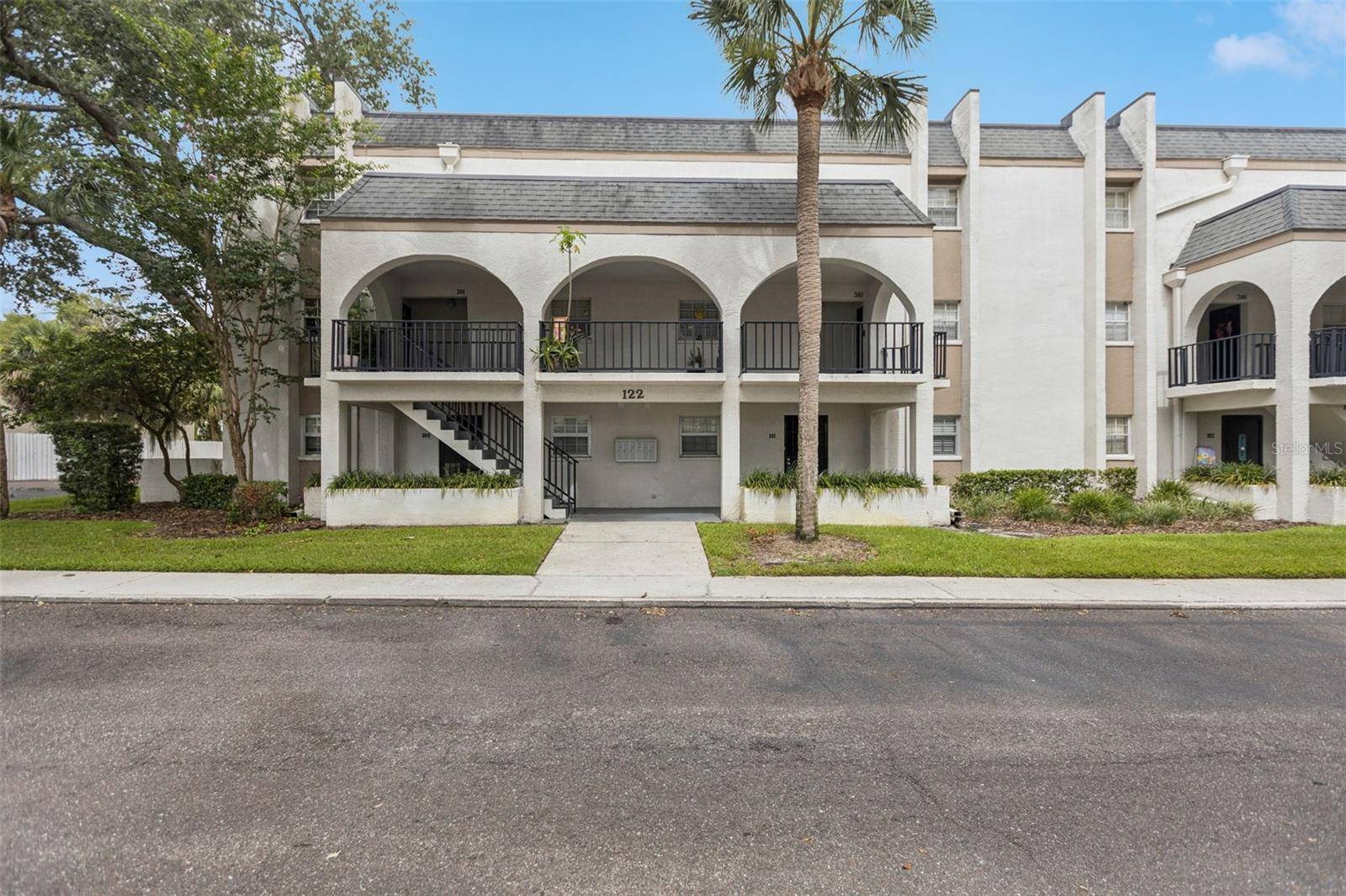 Brandon, FL 33510,122 N KINGS AVE #101