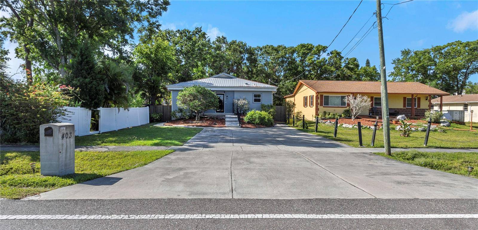 Oldsmar, FL 34677,403 SAINT PETERSBURG DR W