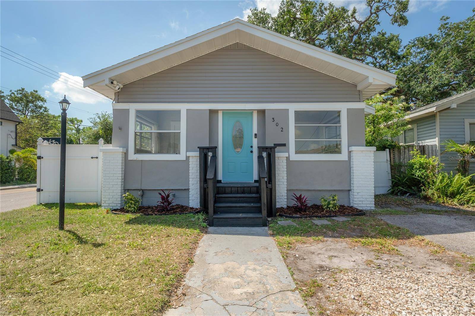 Tampa, FL 33603,302 W HILDA ST