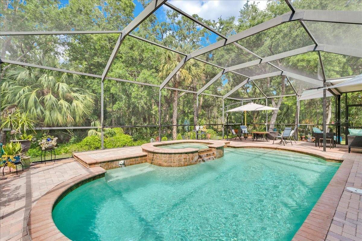 Tampa, FL 33647,8202 PINEWOOD RUN CT