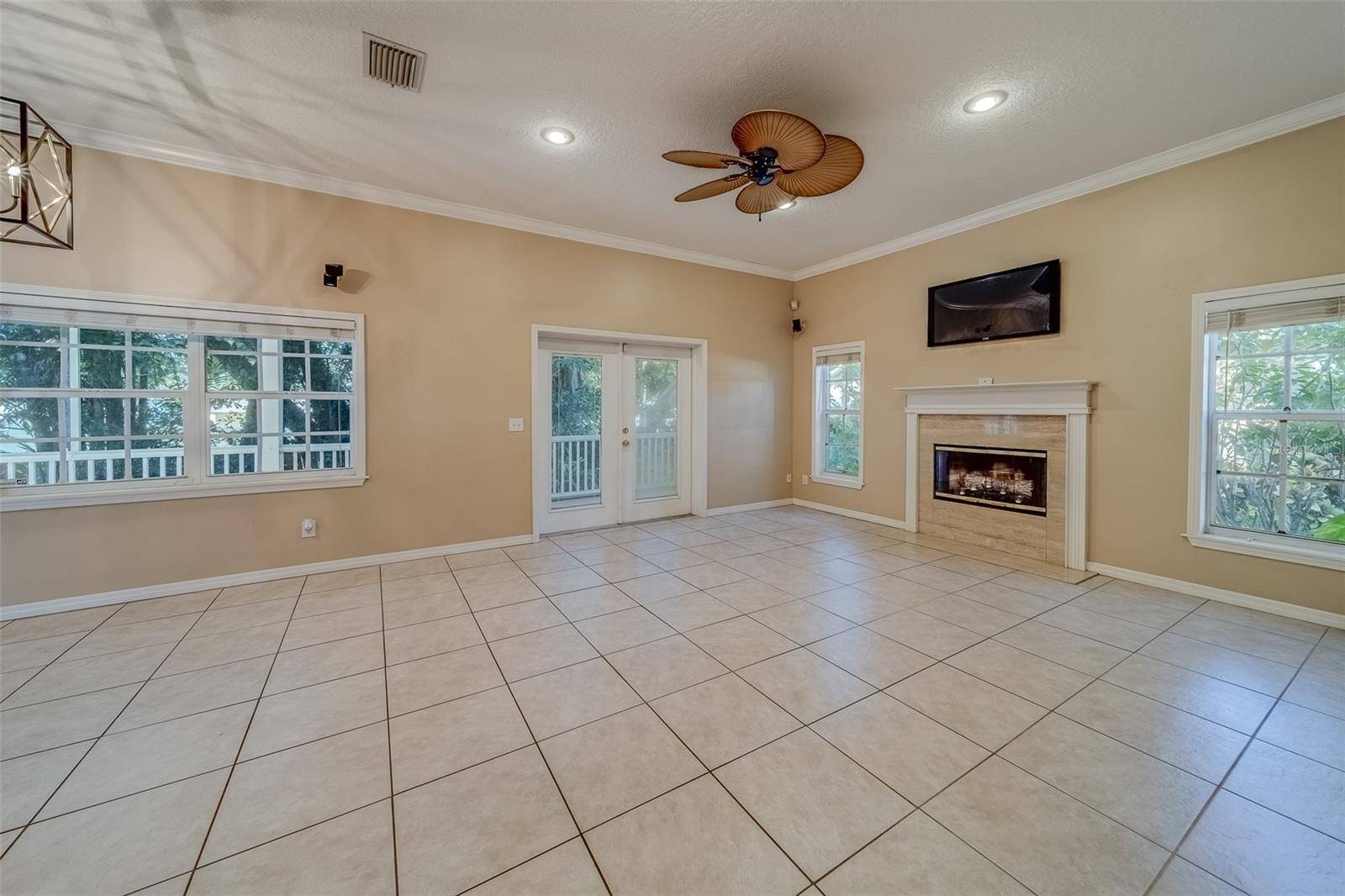 Seminole, FL 33772,11386 CHURCHHILL TRL