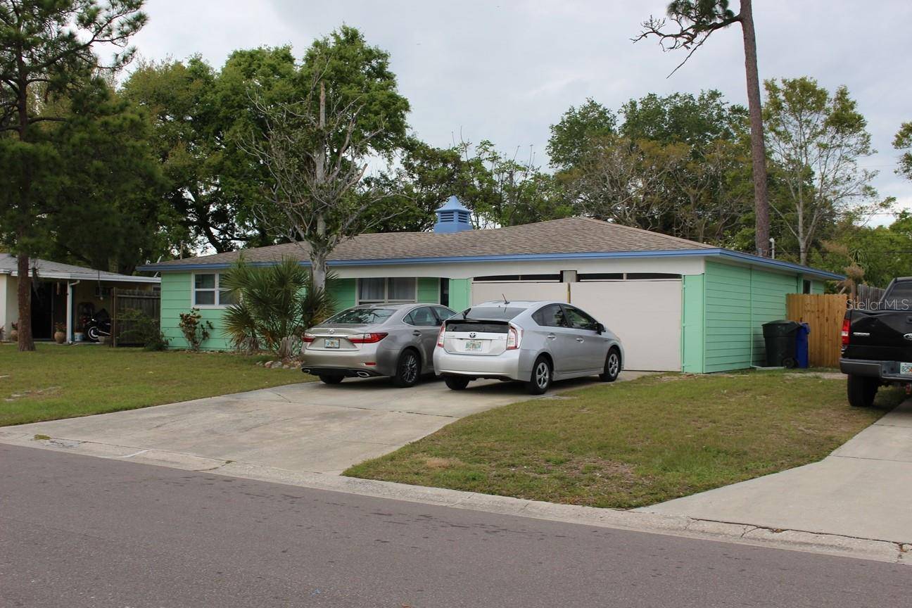 Dunedin, FL 34698,658 ROANOKE ST