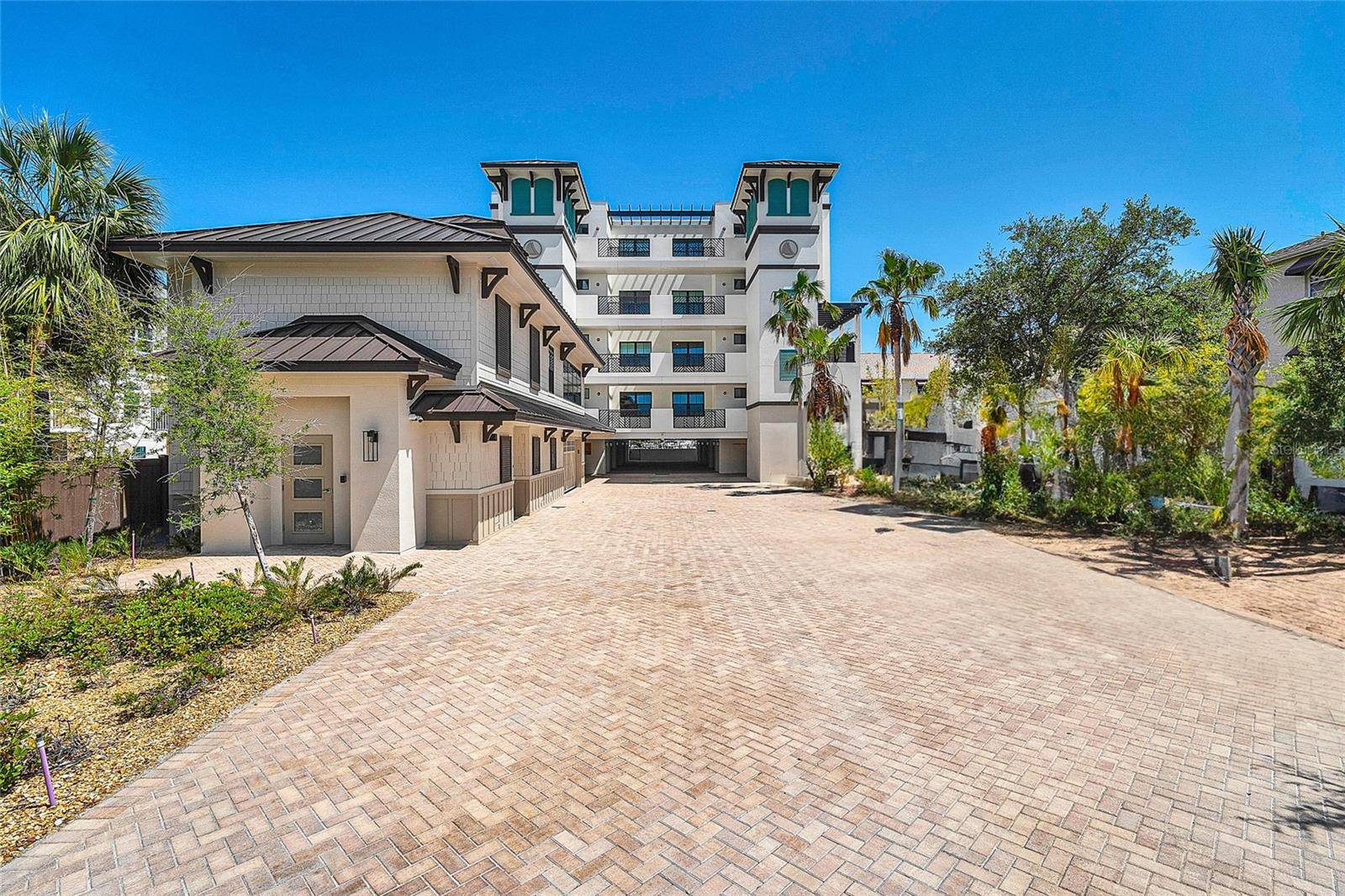Tierra Verde, FL 33715,455 PINELLAS BAYWAY S #4A