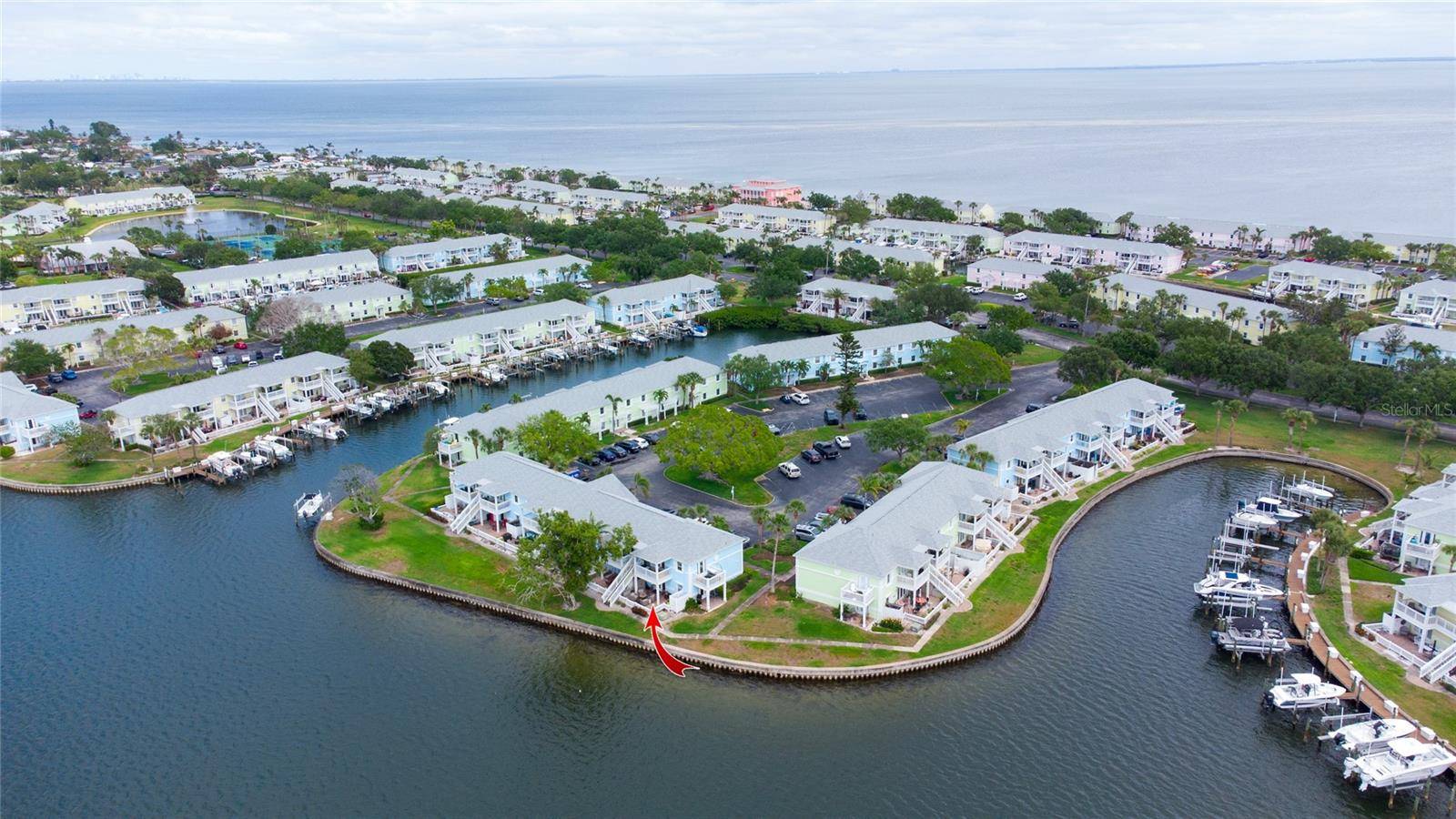 St Petersburg, FL 33705,5129 SE SALMON DR SE #A