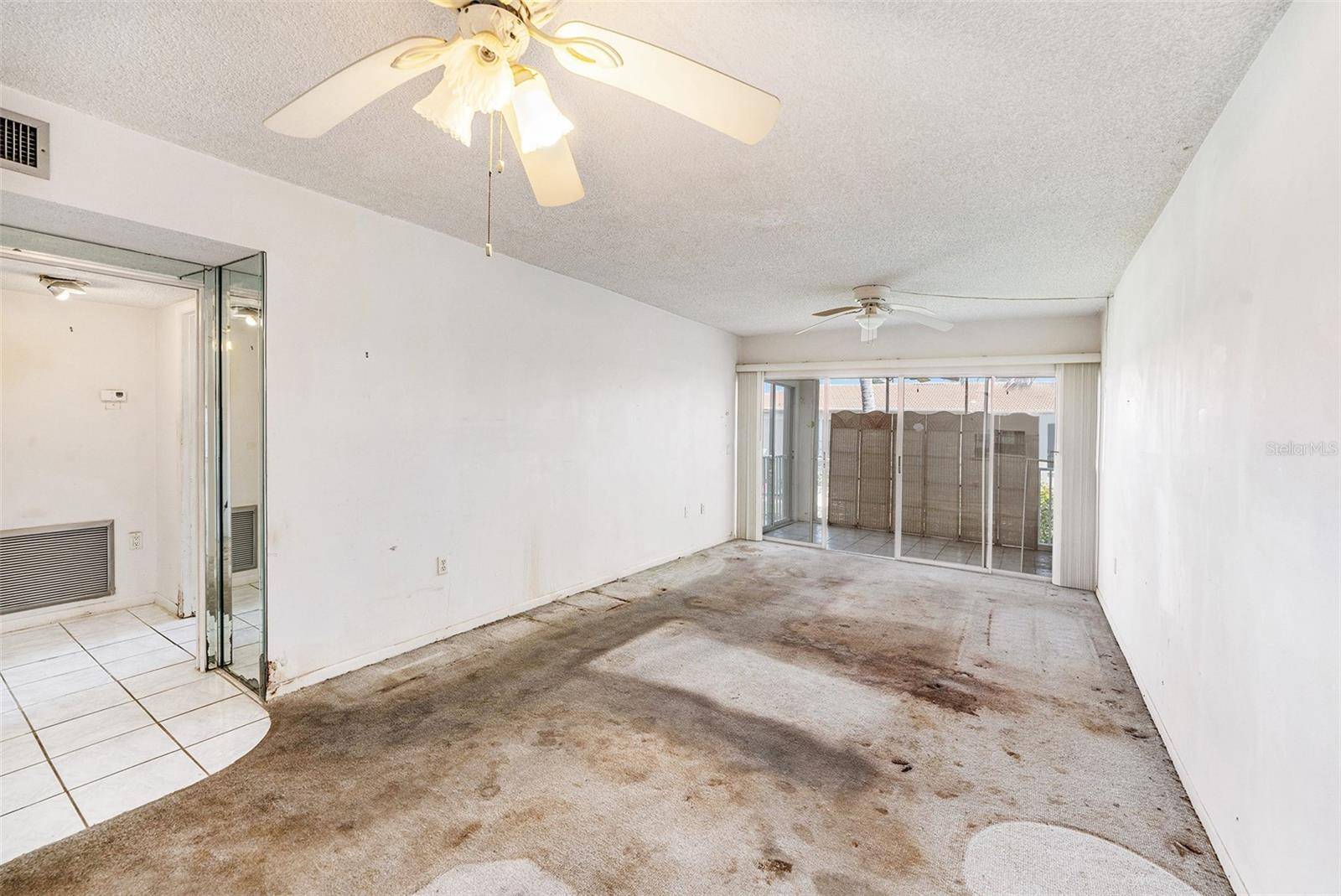 Largo, FL 33774,10215 REGAL DR #21