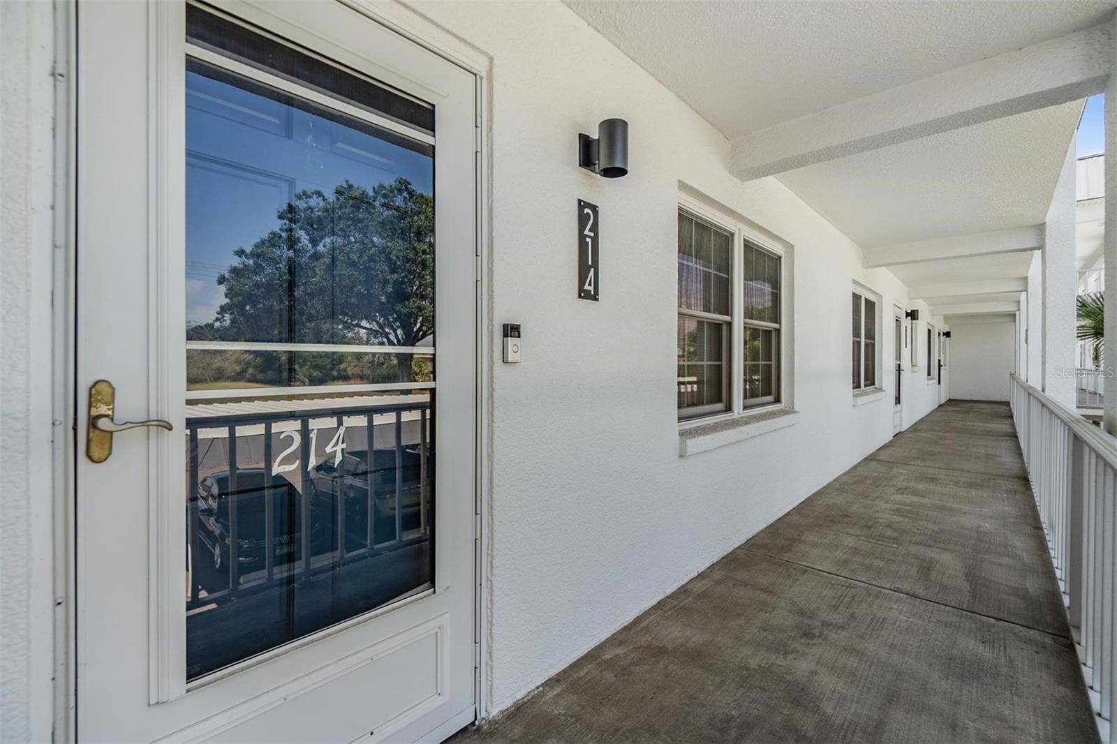 Zephyrhills, FL 33542,4801 AIRPORT RD #214