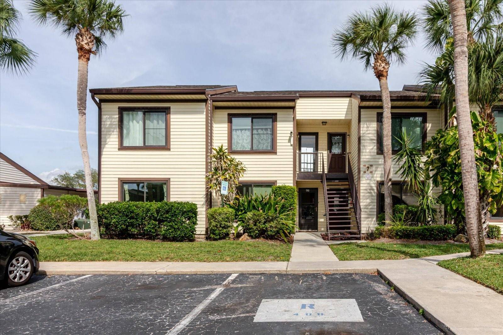 Tarpon Springs, FL 34689,428 MOORINGS COVE DR #7F