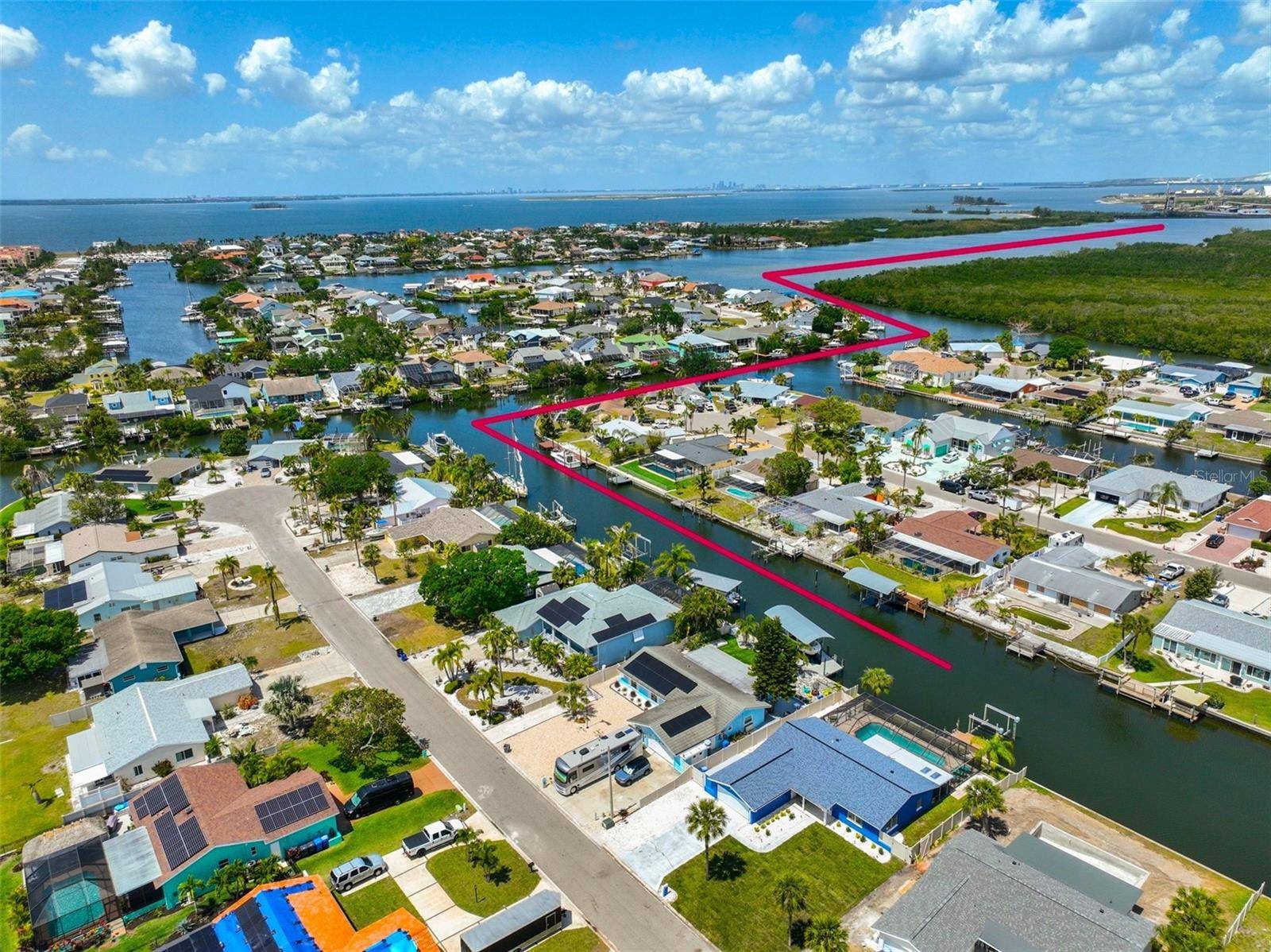Apollo Beach, FL 33572,1011 SPINDLE PALM WAY