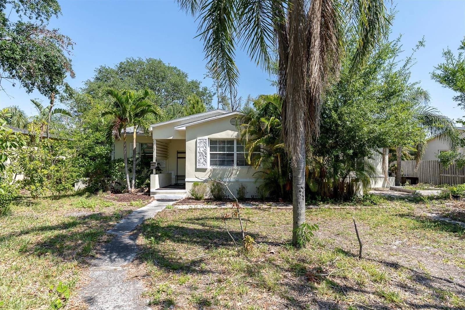 St Petersburg, FL 33704,627 38TH AVE NE