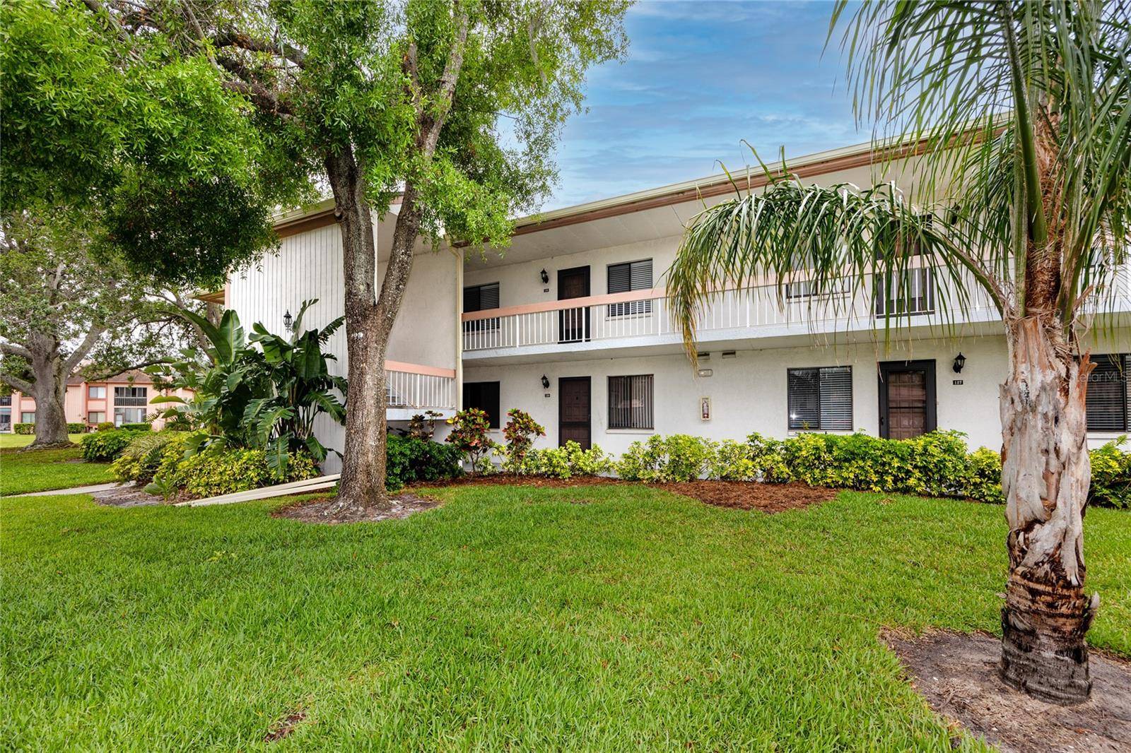 Oldsmar, FL 34677,129 LAKEVIEW WAY